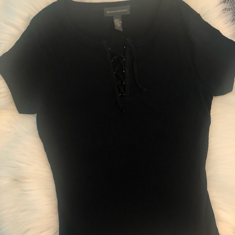 🌟 $5/ $25 Banana Republic Black Stretchy Short Sleeve Top
